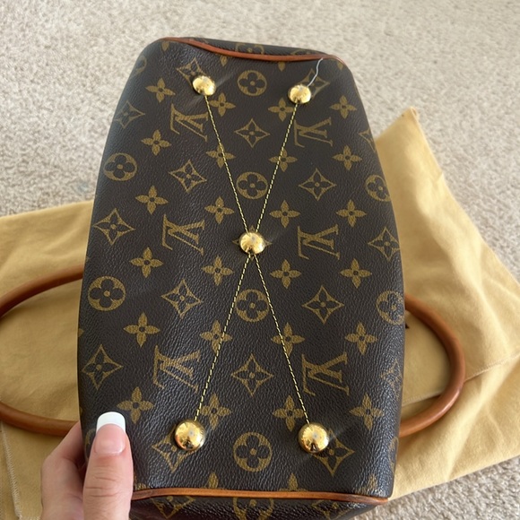 Louis Vuitton Tivoli PM  see photos. Still have box, receipt and bag protector. - Picture 10 of 15